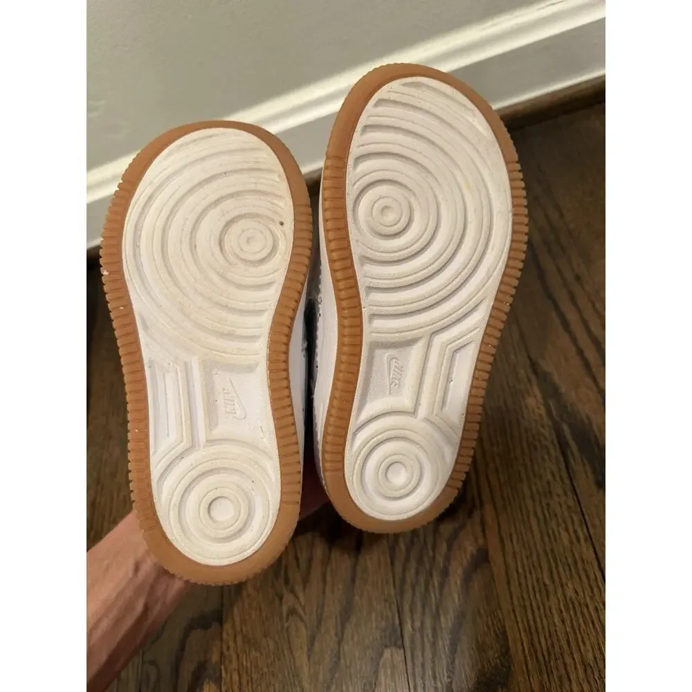 Nike Air Force One White green Little Kids Size 10.5c $90